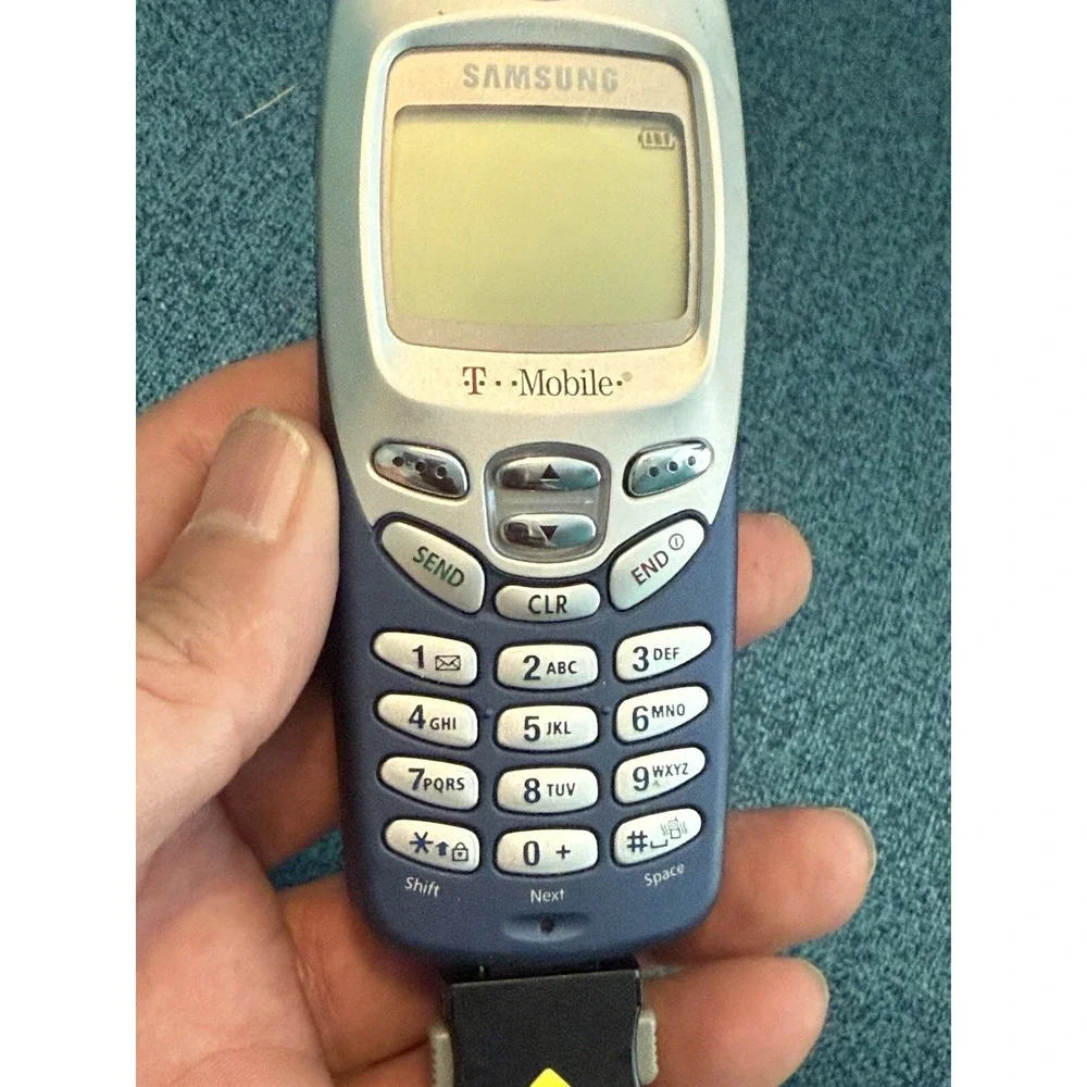 Vintage SAMSUNG T Mobile Portable Dualband Cell Phone Model‎ SGH R225M